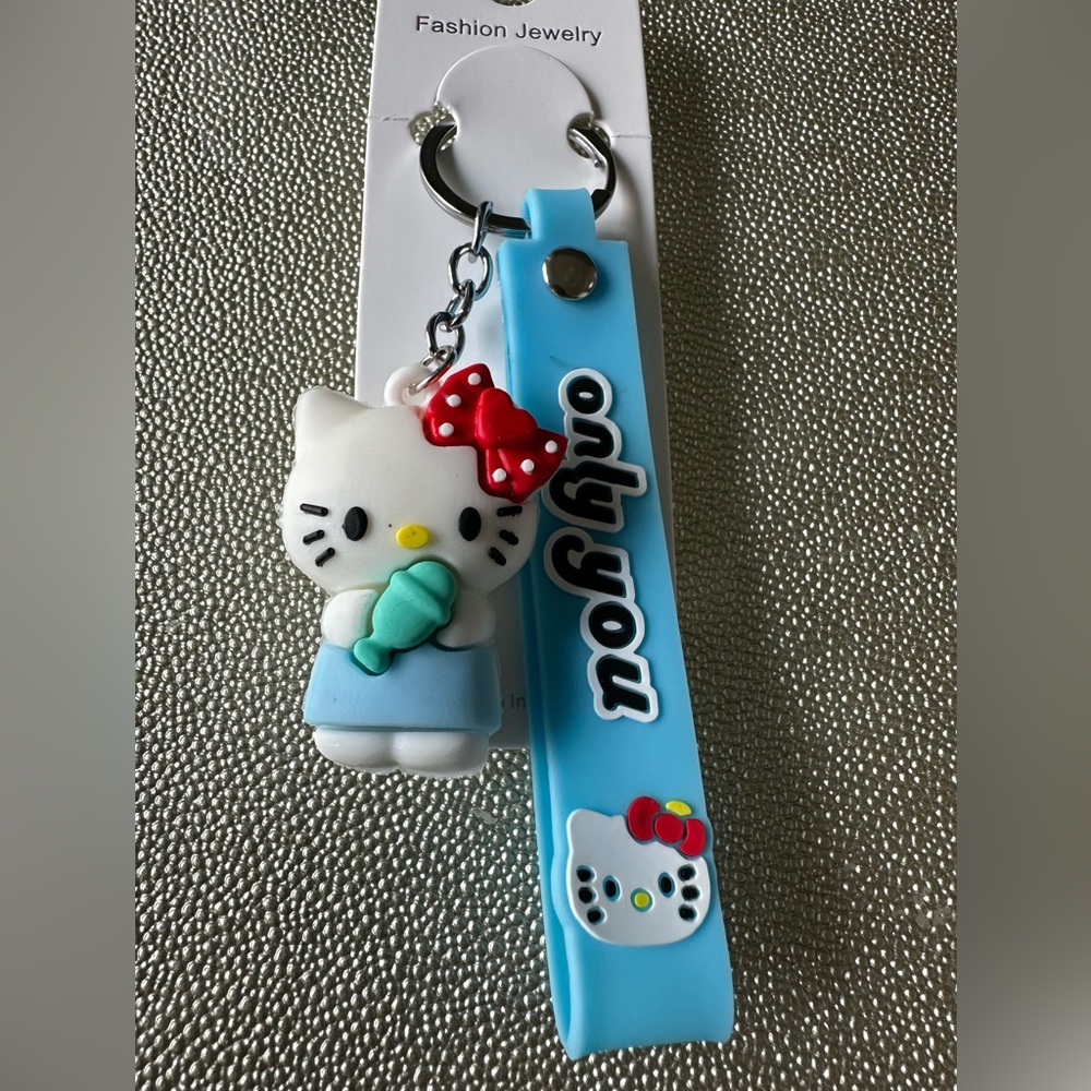 Hello Kitty keychain - Picture 5 of 5